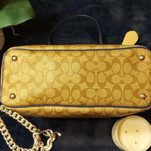 Coach Peyton Signature Jordan Double Zip Carryall - Picture 7 of 9